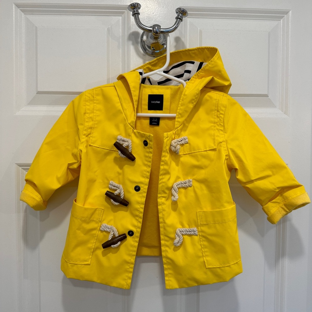 Adorable Baby Gap Raincoat 12-18 Months